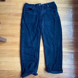 Men’s Wrangler relaxed fit black jeans. Size 33x30.